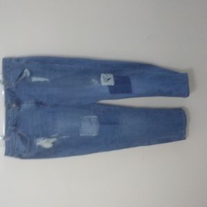 LANE BRYANT DISTRESSED HOLE IN JEANS SIZE 18